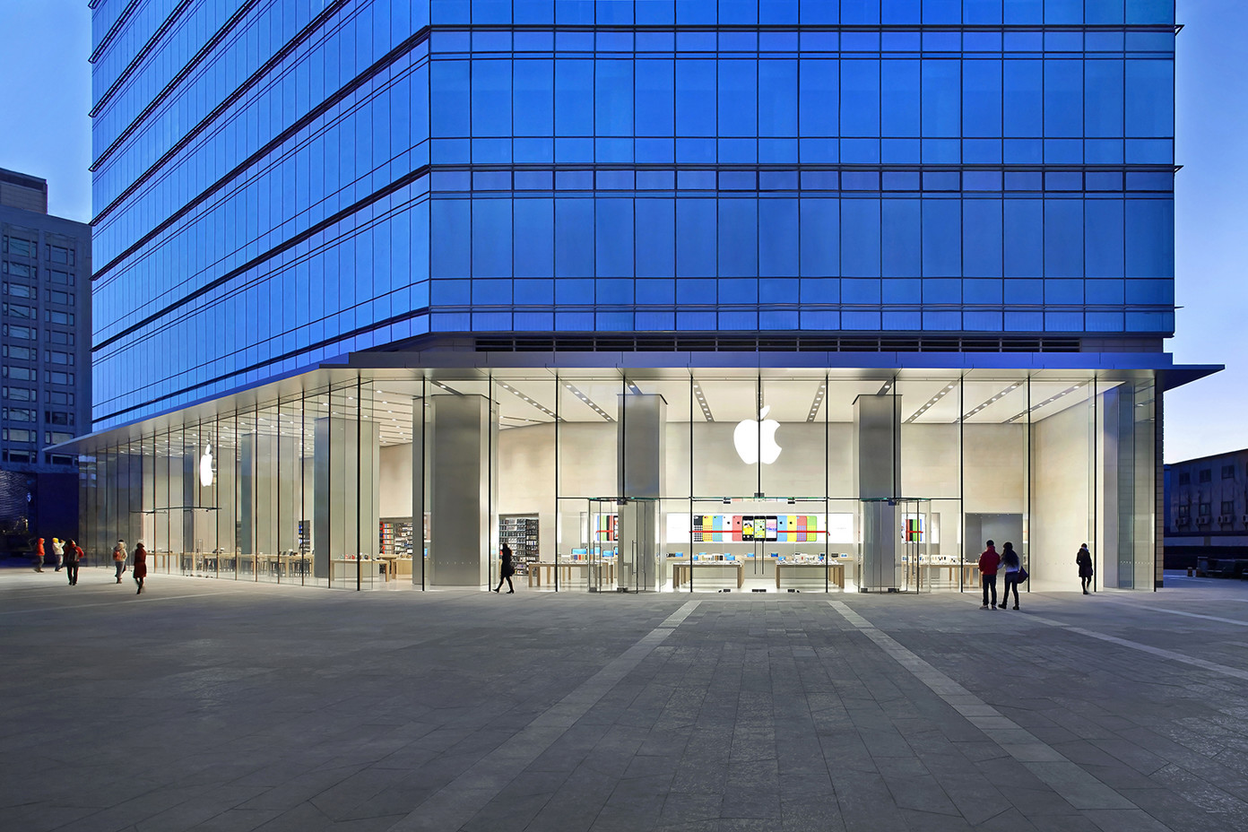华贸购物中心 Apple Store 零售店